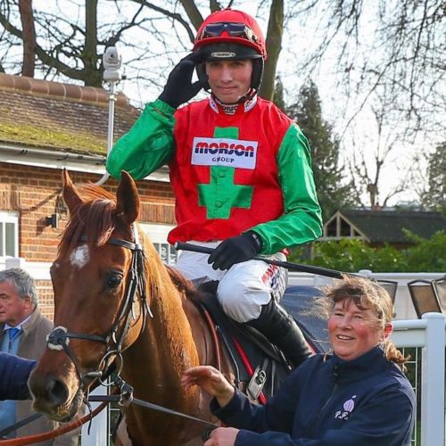 Harry Cobden five to follow, Quel Destin pictured