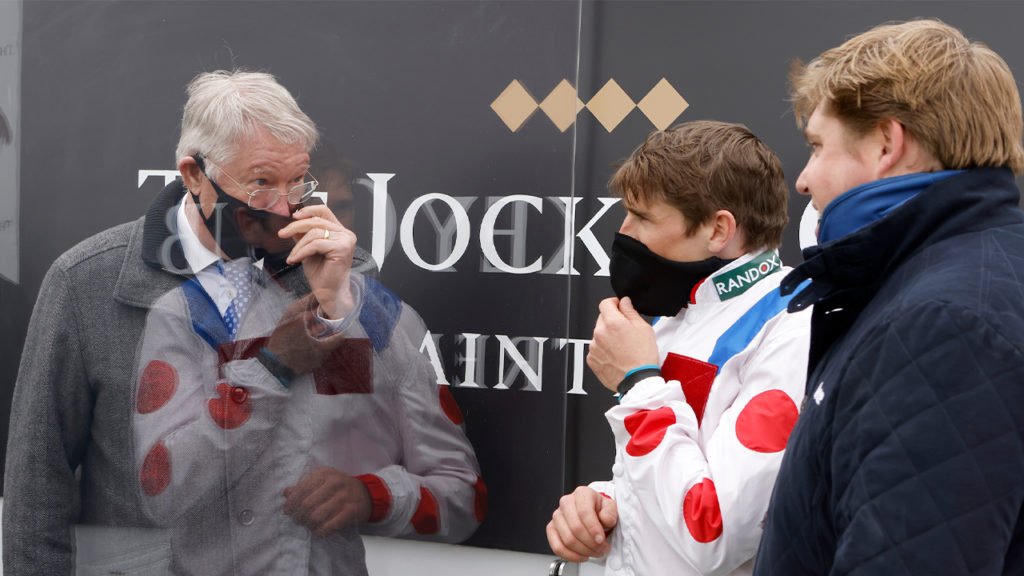 Harry and Dan Skelton talking to Sir Alex Ferguson