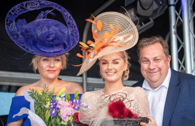 Ladies Days At The Races - Great British Racing