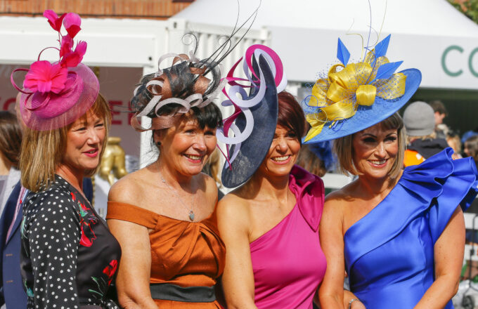 Ladies Days At The Races - Great British Racing