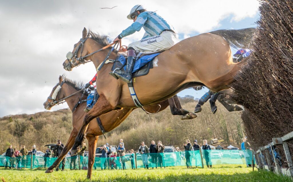 Point To Point Racing What is Point-to-Point racing - Great British Racing